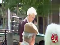 雷死人的反串<em>英文版</em>《<em>辣妹子</em>》_17173游戏视