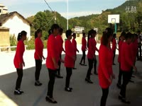 频 蕲春县张榜镇龙潭村广场舞-<em>小妹妹送情郞</em>-游