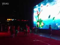 <em>WWE</em>新版<em>女子摔跤之踢裆</em>,姐妹们值得借鉴。-