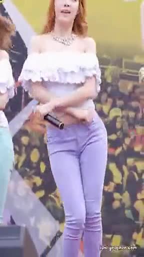 超清热舞视频各种各样的超美女紧身牛仔裤美女热舞性感视频live秀图片
