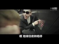 美女俄罗斯丝袜美女表演-人体艺术_17173游戏按摩集锦被柔术图片