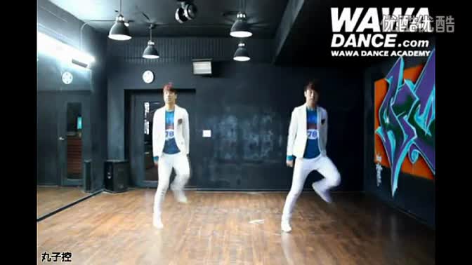 <em>直发绑头发</em>的方法 简单韩式头发的扎法视频-免