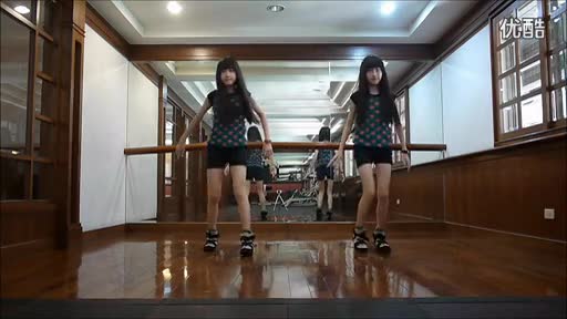 台湾<em>双胞胎姐妹</em>模仿 <em>EXO</em>《Growl》-V.WUDA