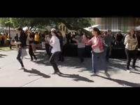 高清预告 EXO Growl <em>牛仔</em>裤 <em>性感</em>紧身<em>短裤美女</em>