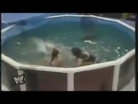 <em>WWE</em>美国职业<em>摔跤wwe女子</em>撕衣 水池<em>摔角</em>大战