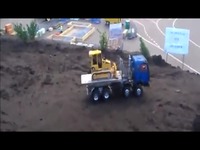 遥控玩具平板大卡车与推土机表演工作视频~.m